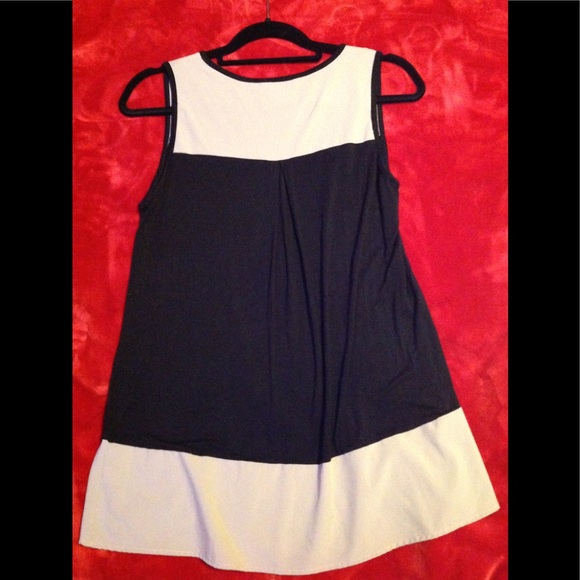 Top - Picture 2 of 2